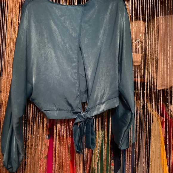 Top - Picture 3 of 3